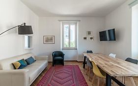 Giuka Apartment By Quokka 360 - Close To The Station