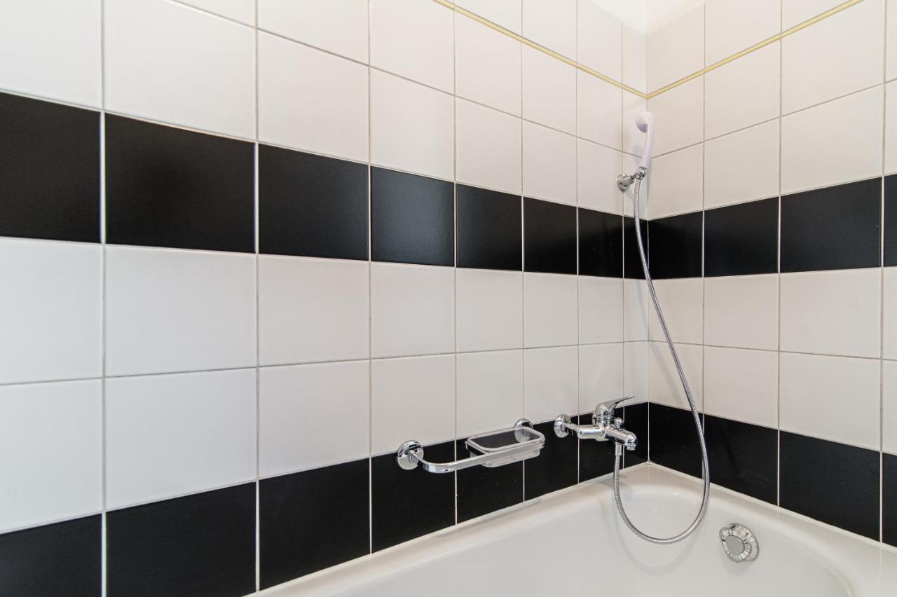 Giuka Apartment By Quokka 360 - Close To The Station Massagno Buitenkant foto